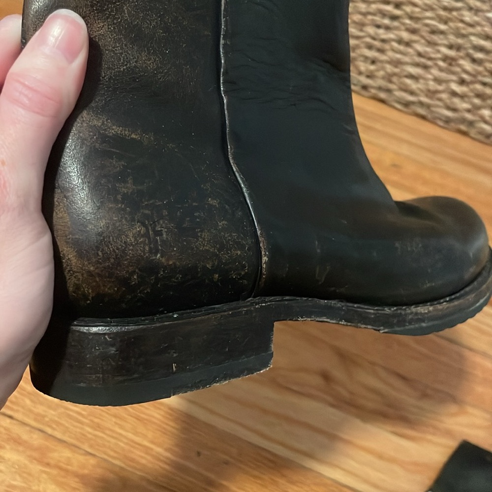 FRYE Veronica Inside Zip Antiqued Black Boots - Picture 5 of 8